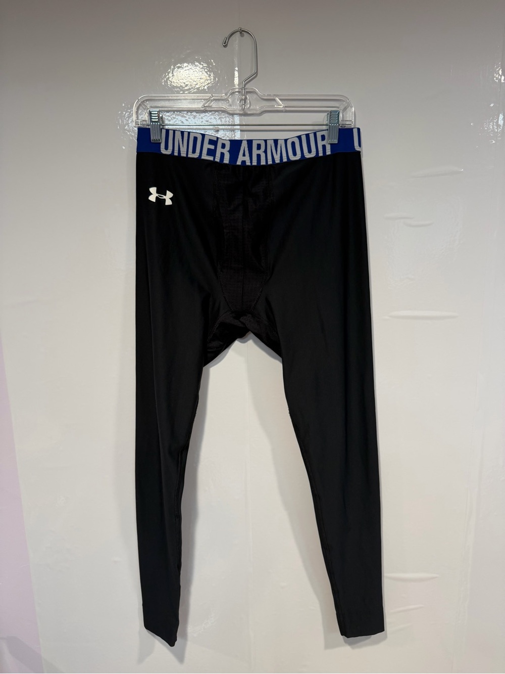 Under Armour Men’s Black Compression Leggings with Blue Waistband Base Layer